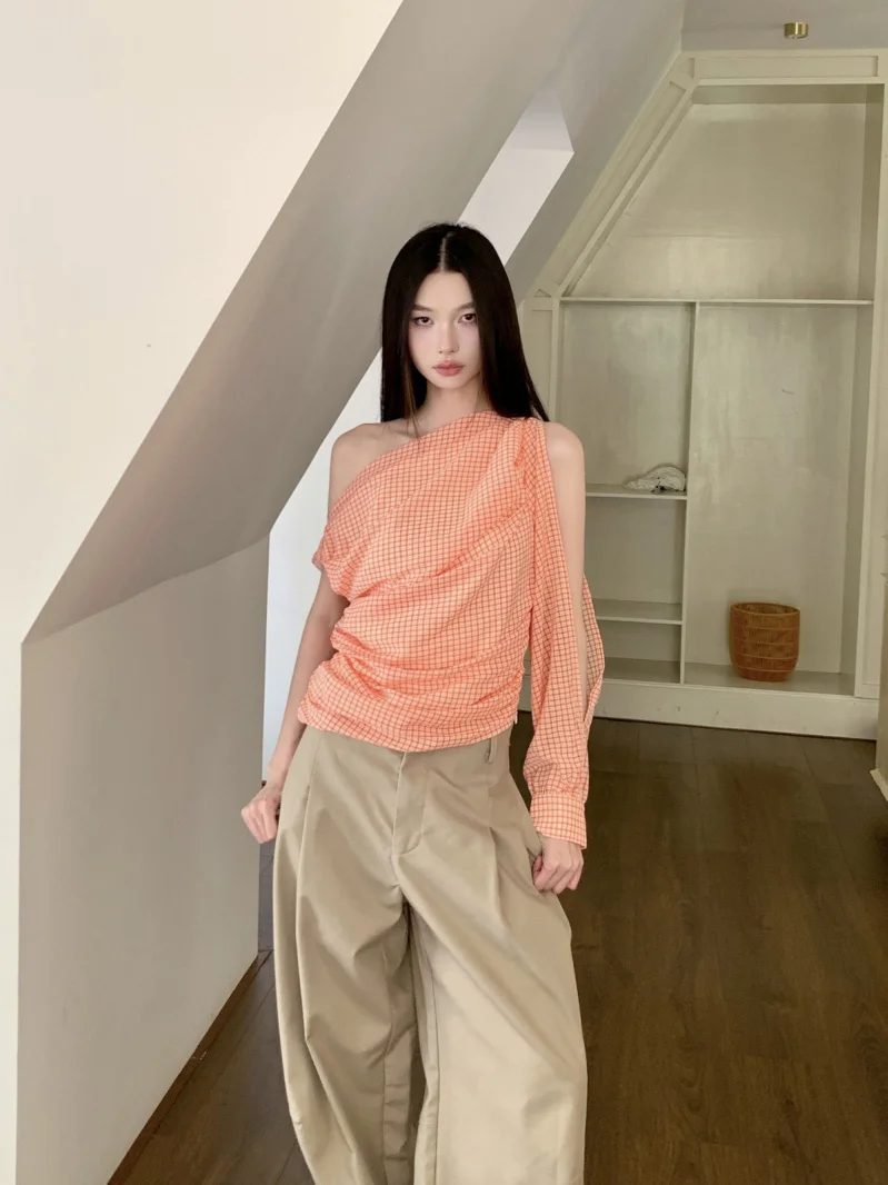 Mipaiyi Orange Plaid Chiffon Asymmetrical Hem Single Sleeve Shoulder Bared Top for Young Women Summer Thin Style No Sleeve
Mipaiyi Orange Plaid Chiffon Asymmetrical Hem Single Sleeve Shoulder Bared Top for Young Women Summer Thin Style No Sleeve