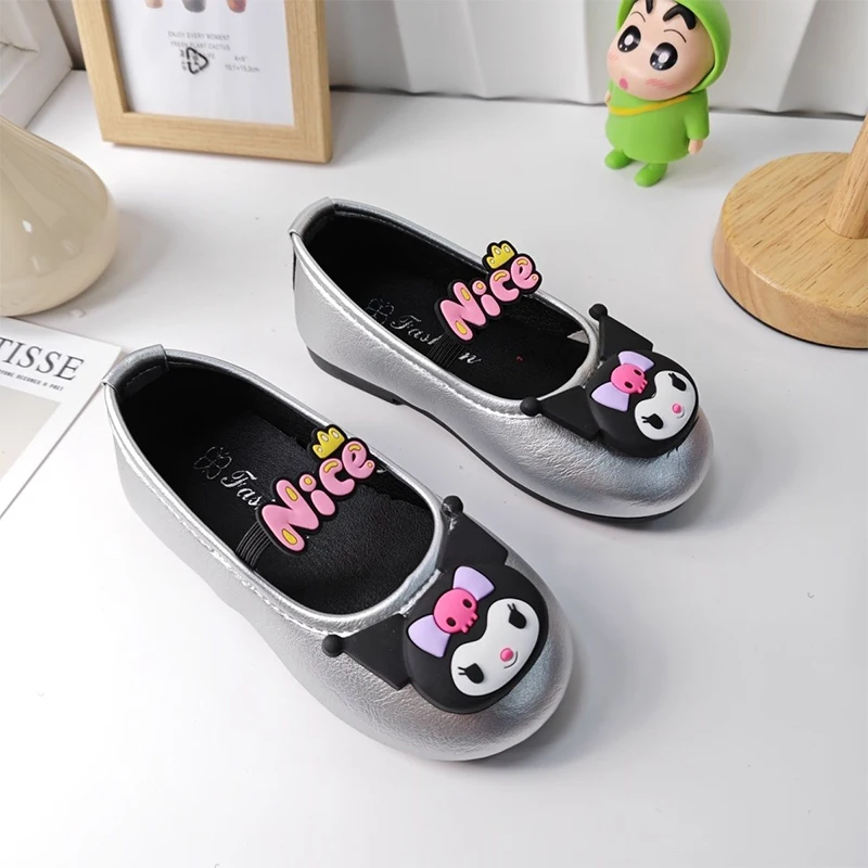 Sanrio Kawaii Kuromi Small Leather Shoes Girl Heart Cute Cartoon Anime Shallow Mouth Children Silver Single Shoes Gift for Kids
Sanrio Kawaii Kuromi Small Leather Shoes Girl Heart Cute Cartoon Anime Shallow Mouth Children Silver Single Shoes Gift for Kids