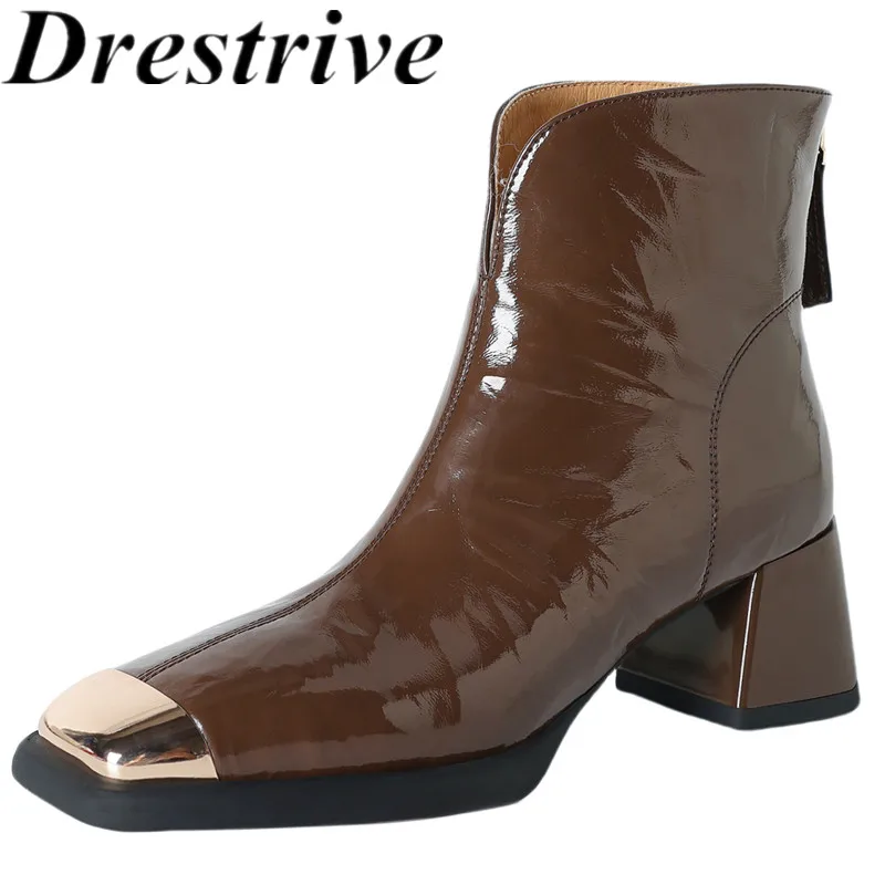 Drestrive, новинка 2025, женские ботильоны из овечьей лакированной кожи, зимняя обувь высшего качества на толстом среднем каблуке с квадратным носком и молнией
Drestrive, новинка 2025, женские ботильоны из овечьей лакированной кожи, зимняя обувь высшего качества на толстом среднем каблуке с квадратным носком и молнией