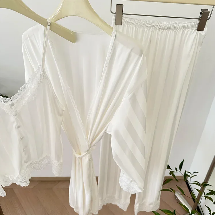Свадебный пижамный костюм невесты, женская атласная шифоновая шелковая кружевная ночная рубашка из ледяного шелка, летний милый французский комплект из трех предметов, домашняя одежда
Свадебный пижамный костюм невесты, женская атласная шифоновая шелковая кружевная ночная рубашка из ледяного шелка, летний милый французский комплект из трех предметов, домашняя одежда
