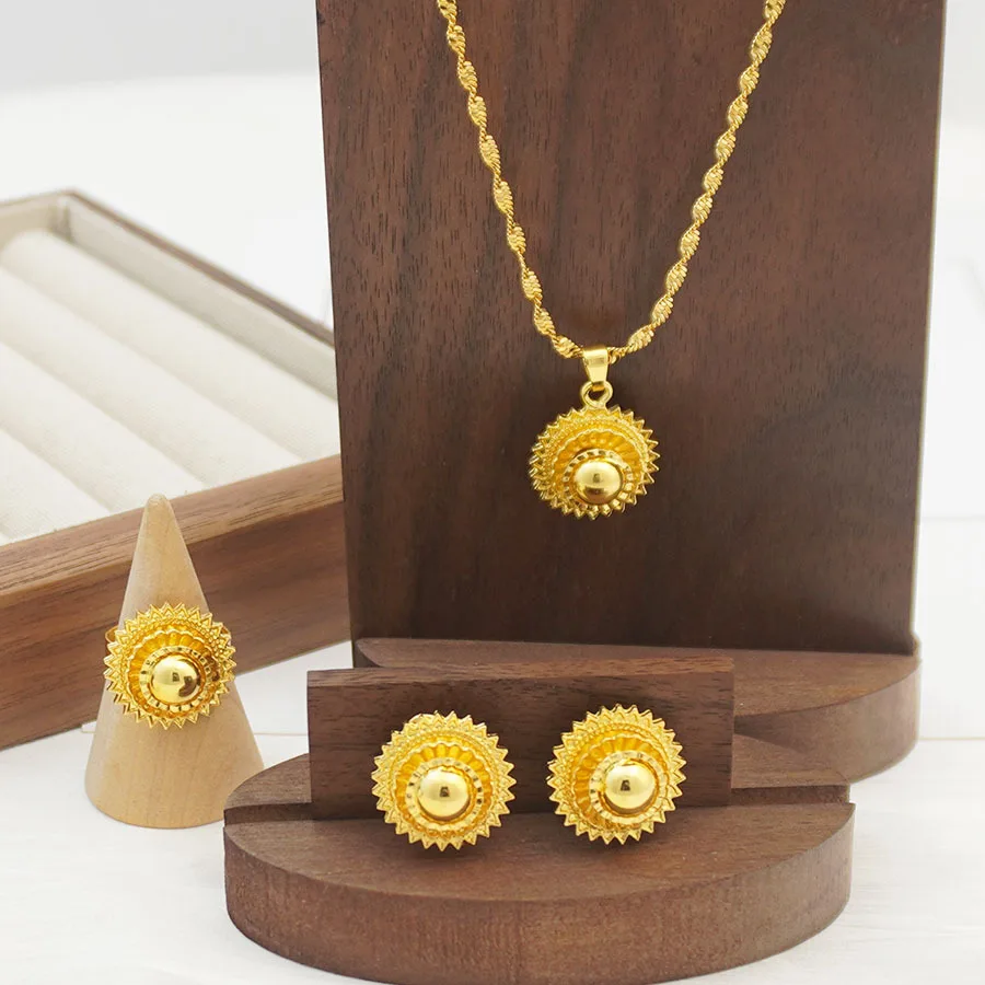 9999 gold Ethiopian necklace and earrings - African party jewelry set
9999 gold Ethiopian necklace and earrings - African party jewelry set