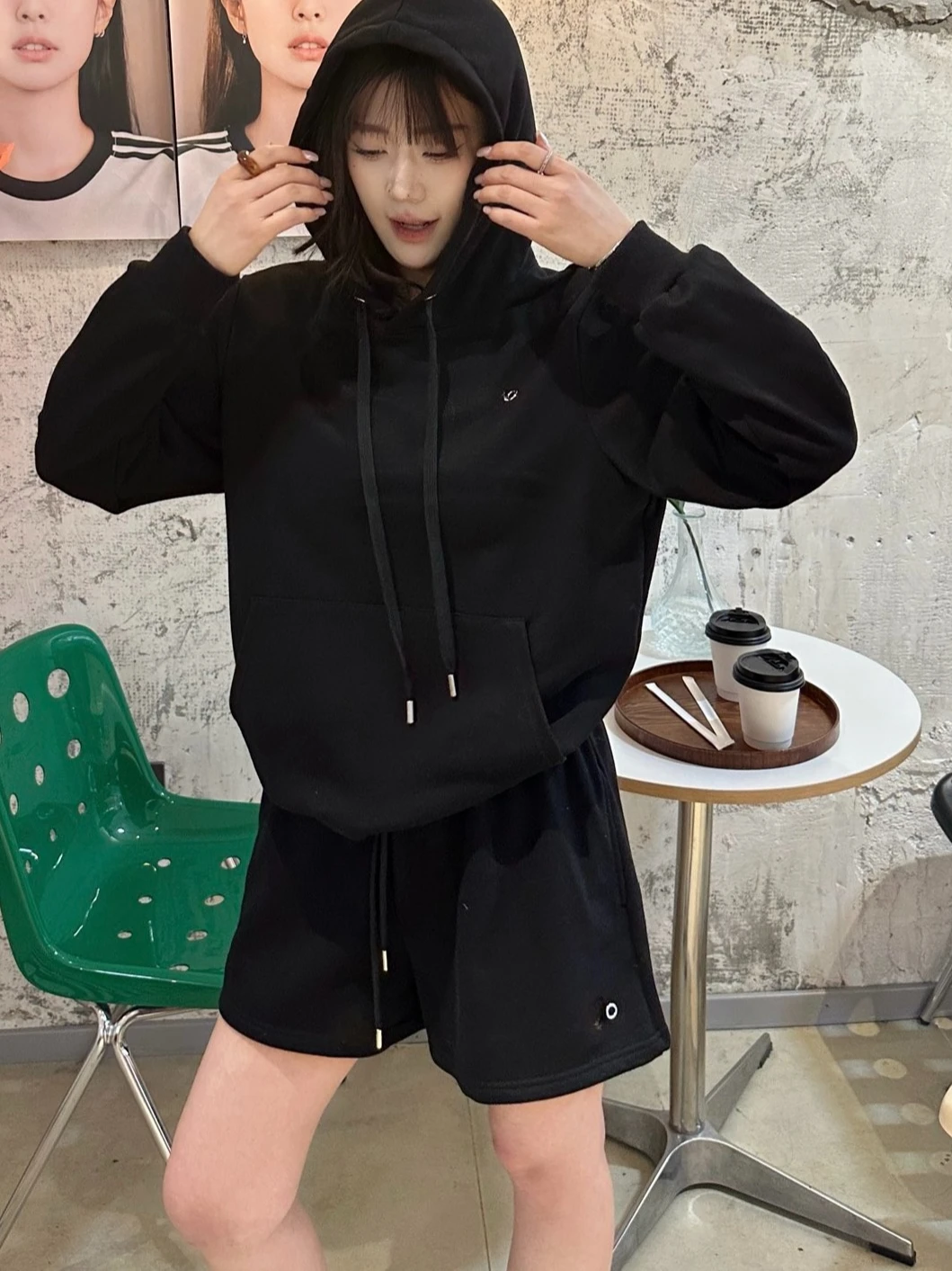 With Casual Beige Suit Spring Sports Suit Hooded Sweatshirt Top and Shorts Two Piece Set for Women Shorts Women's Tracksuit
With Casual Beige Suit Spring Sports Suit Hooded Sweatshirt Top and Shorts Two Piece Set for Women Shorts Women's Tracksuit