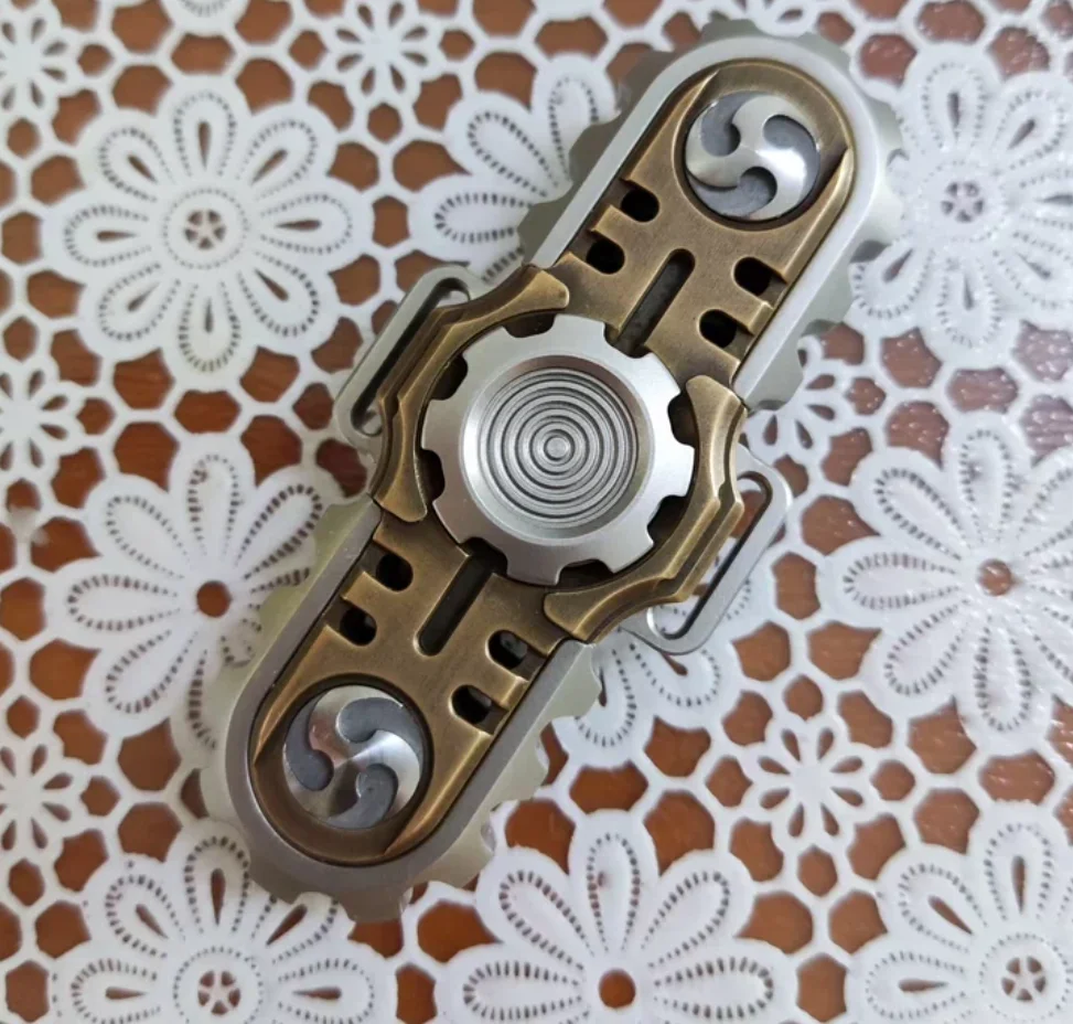 Used EDC B. M chainsaw 1.0 titanium brass spinner Fingertip gyroscope Decompression toys
Used EDC B. M chainsaw 1.0 titanium brass spinner Fingertip gyroscope Decompression toys