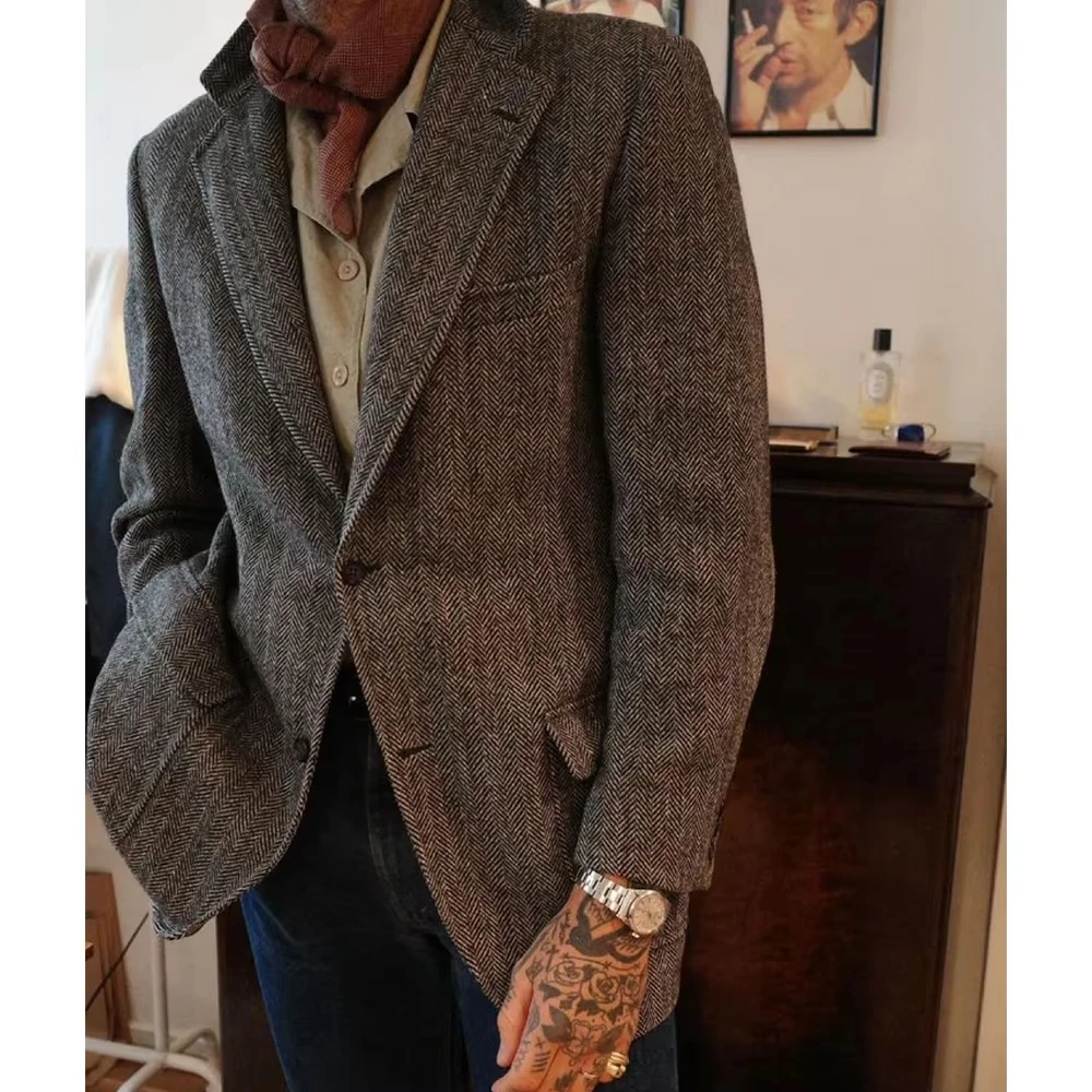 Mens Herringbone Suit Jacket Single Breasted Large Pockets Business Blazer Casual Tapered Waist Fashion Slim Fit Men Sport Coats
Mens Herringbone Suit Jacket Single Breasted Large Pockets Business Blazer Casual Tapered Waist Fashion Slim Fit Men Sport Coats