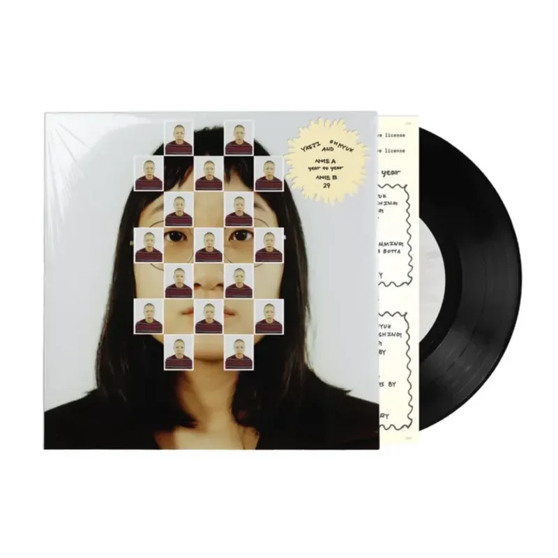 7-Inch Genuine Vinyl LP for YAEJI OHHYUK YEAR TO YEAR 29
7-Inch Genuine Vinyl LP for YAEJI OHHYUK YEAR TO YEAR 29