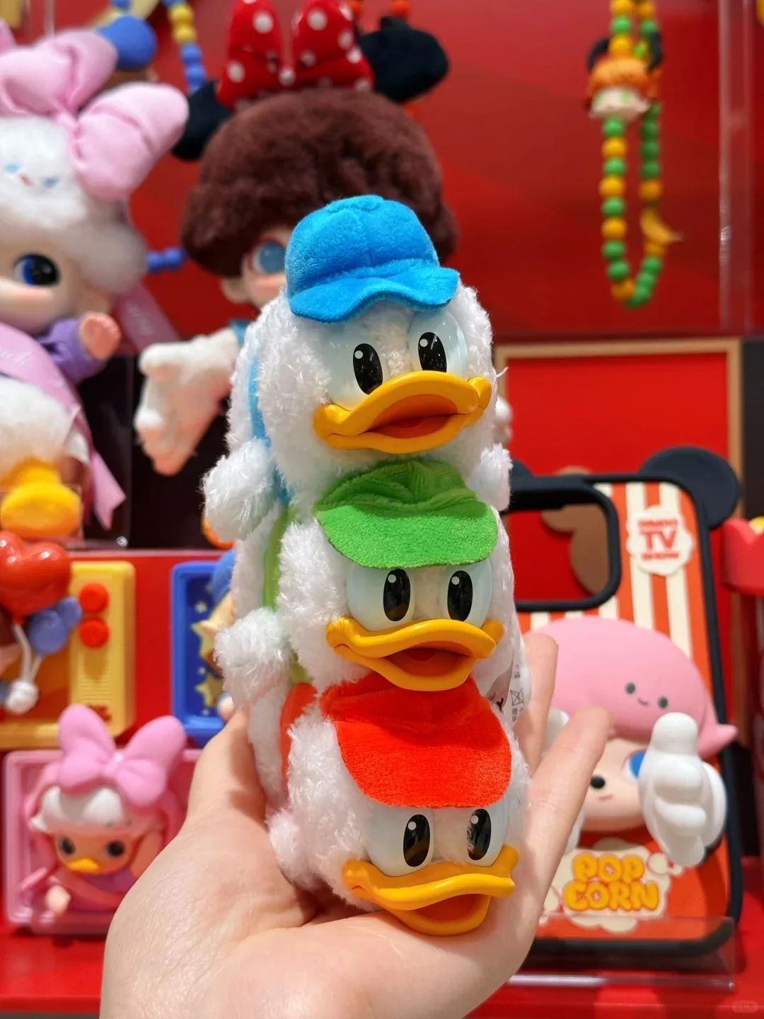 POPMART Mickey Family Cute Together Vinyl Pendant Series Blind Box Cute and Beloved Birthday Present Genuine Product
POPMART Mickey Family Cute Together Vinyl Pendant Series Blind Box Cute and Beloved Birthday Present Genuine Product