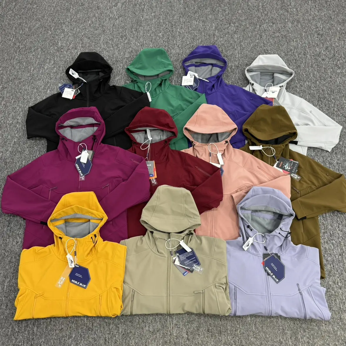 Outdoor Fce Lined Hooded Soft ell Ski Jaet Casual Coat Men's Women's Trendy Windproof Waterproof Zipper Closure Long S...
Outdoor Fce Lined Hooded Soft ell Ski Jaet Casual Coat Men's Women's Trendy Windproof Waterproof Zipper Closure Long S...