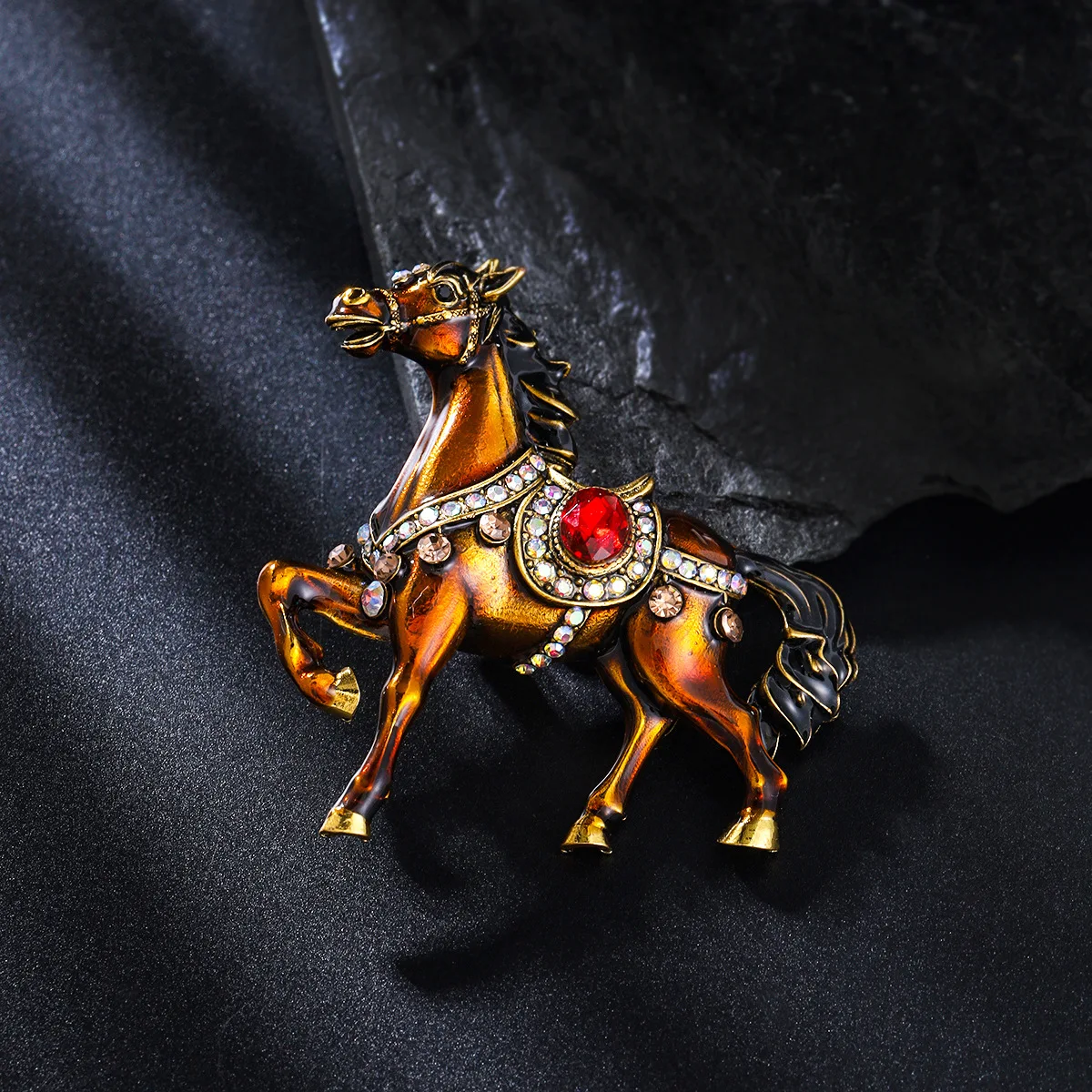 Мужская брошь New Ma с ощущением роскоши и роскошного темперамента, булавка в виде животного
Мужская брошь New Ma с ощущением роскоши и роскошного темперамента, булавка в виде животного