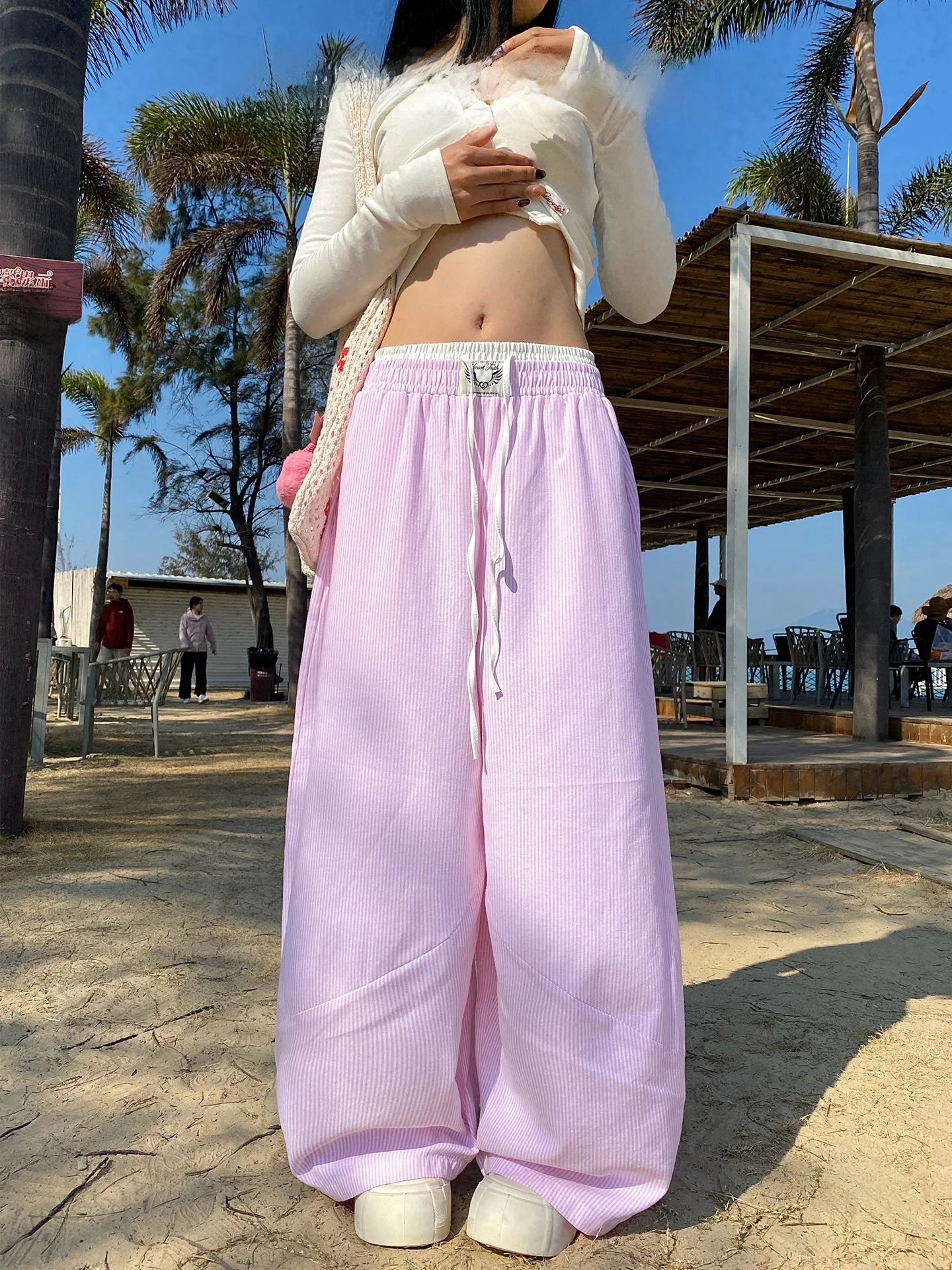 Женские повседневные брюки свободного кроя с вертикальными полосками, широкие брюки с двойным поясом, длинные брюки из американского хлопка
Женские повседневные брюки свободного кроя с вертикальными полосками, широкие брюки с двойным поясом, длинные брюки из американского хлопка