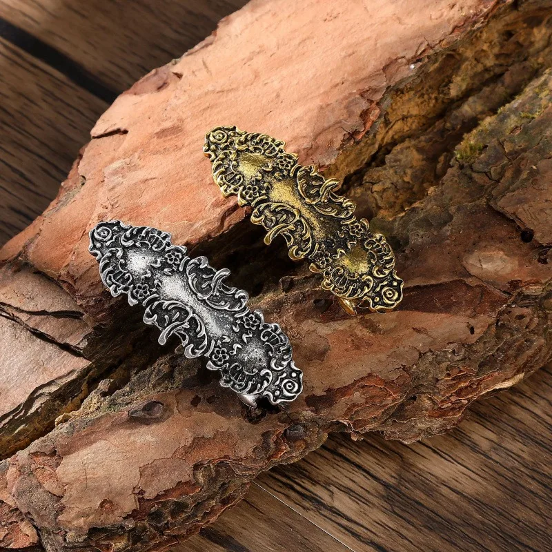 1pc Vintage Ornate Filigree Hair Clips Antique Toned Intricate Medieval Floral Design Perfect Chic Styles Elegant Hair Accents
1pc Vintage Ornate Filigree Hair Clips Antique Toned Intricate Medieval Floral Design Perfect Chic Styles Elegant Hair Accents