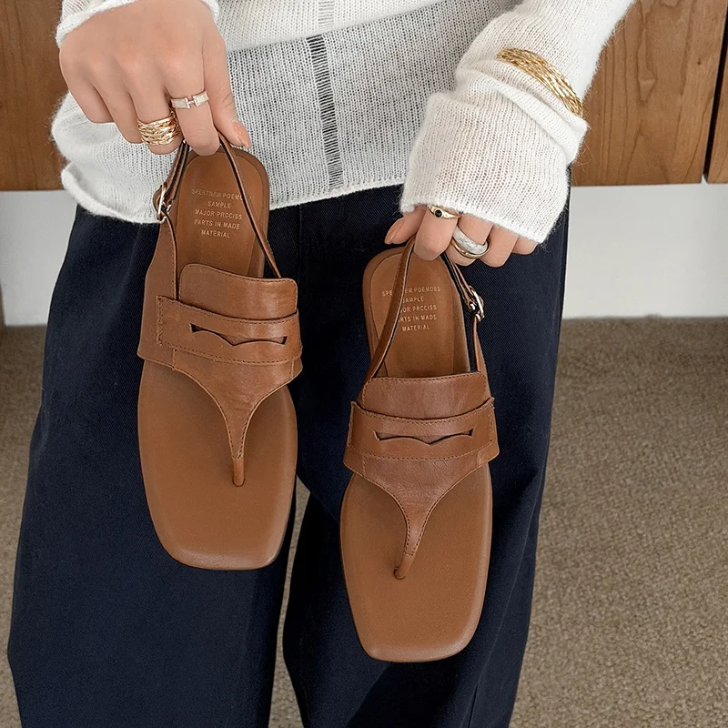 2026 Summer Unique Square Clip Toe Low Heel Genuine Leather Sandal Women Fashion Buckle Decoration Outside Dress Wild Footwear
2026 Summer Unique Square Clip Toe Low Heel Genuine Leather Sandal Women Fashion Buckle Decoration Outside Dress Wild Footwear