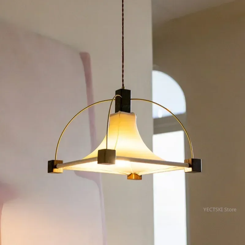 GHEUVNJ Fabric antique restaurant chandelier bedroom vintage walnut color master bedroom French tea room lighting
GHEUVNJ Fabric antique restaurant chandelier bedroom vintage walnut color master bedroom French tea room lighting