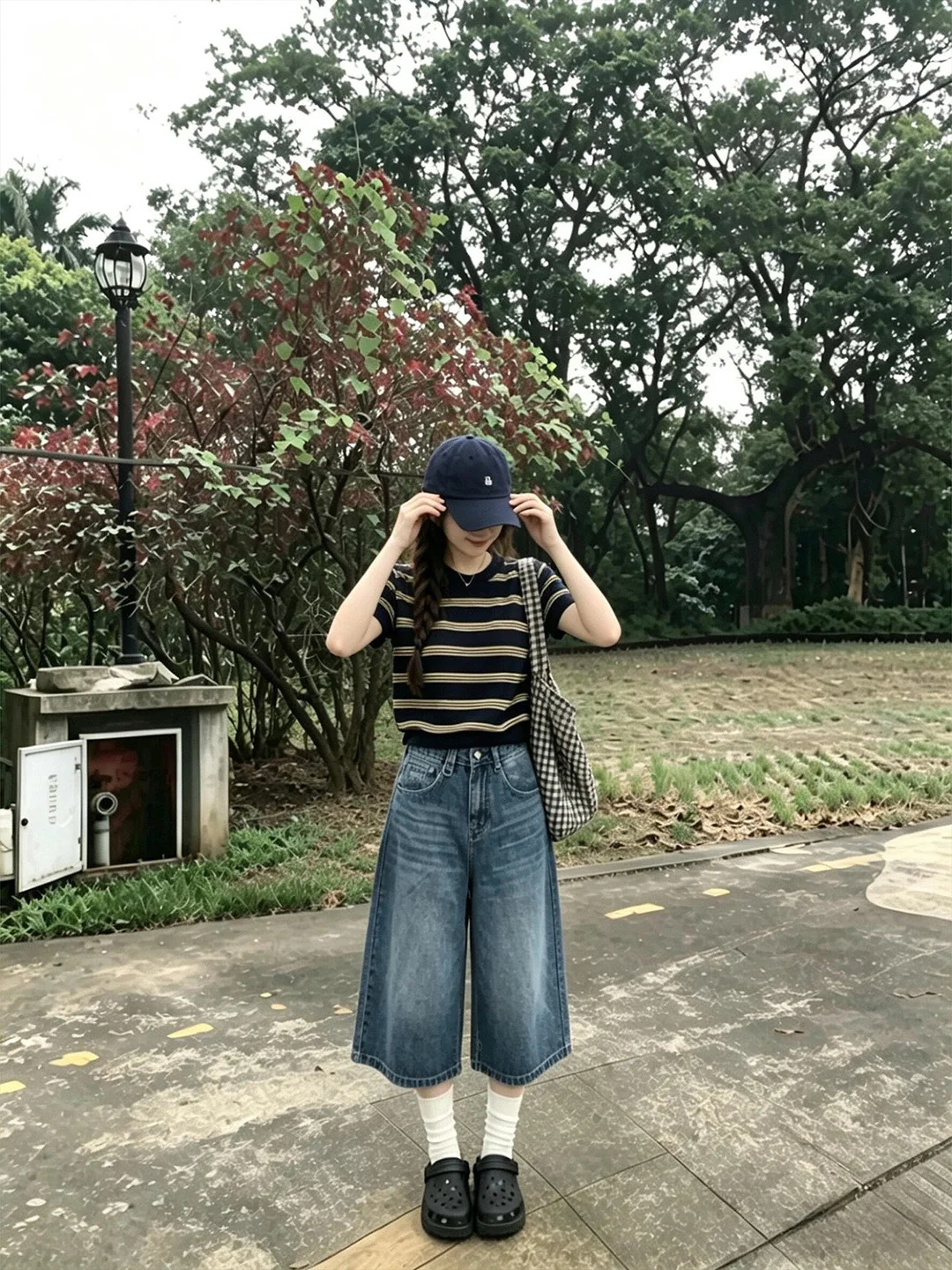 American High Street Vintage Short Jeans Women's Loose Wide Leg Straight Cut Summer Jeans Natural Waist Denim Pants
American High Street Vintage Short Jeans Women's Loose Wide Leg Straight Cut Summer Jeans Natural Waist Denim Pants
