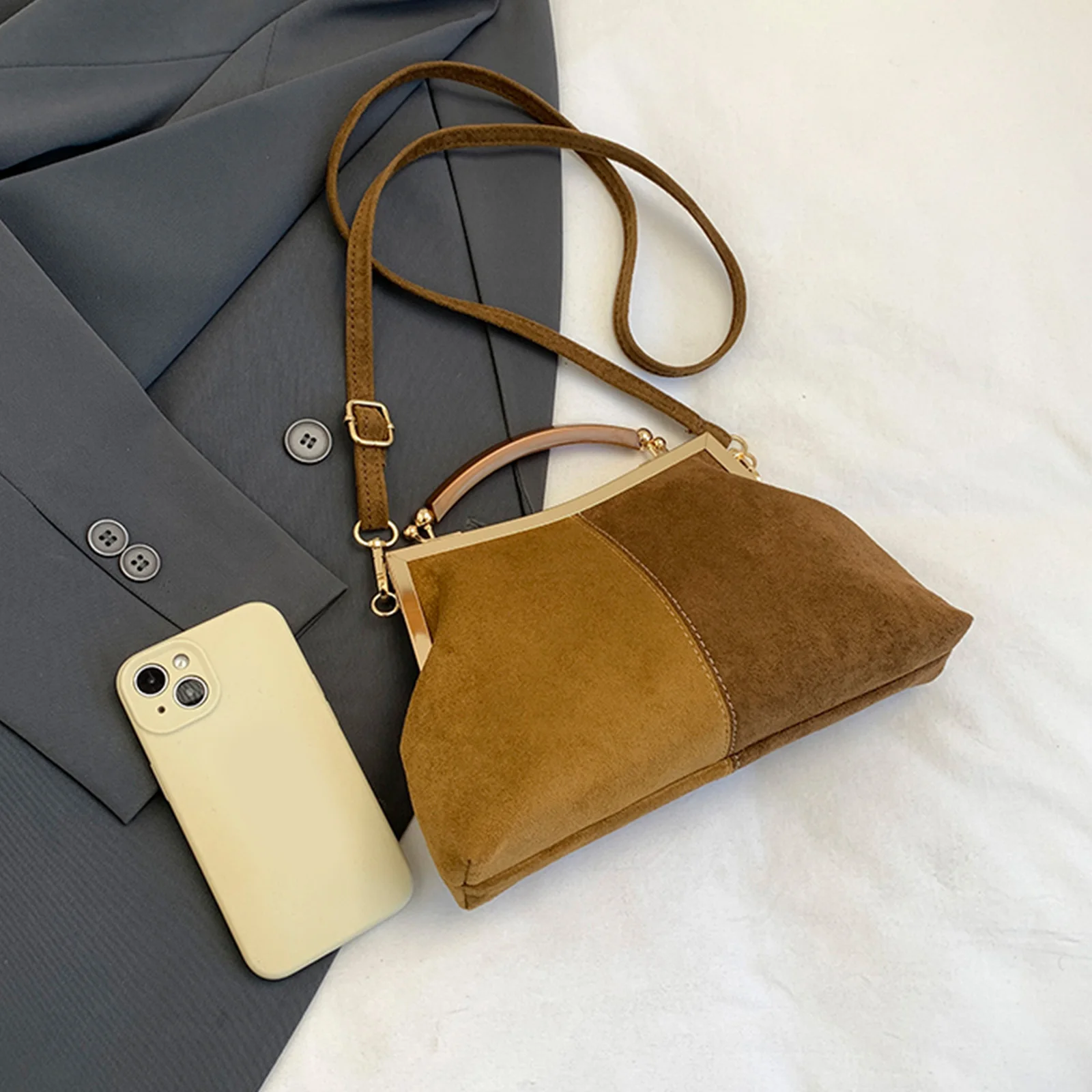 Faux Suede Crossbody Purse Solid Color Clutch Purses Lightweight Retro for Women Daily Use and Special Occasion
Faux Suede Crossbody Purse Solid Color Clutch Purses Lightweight Retro for Women Daily Use and Special Occasion