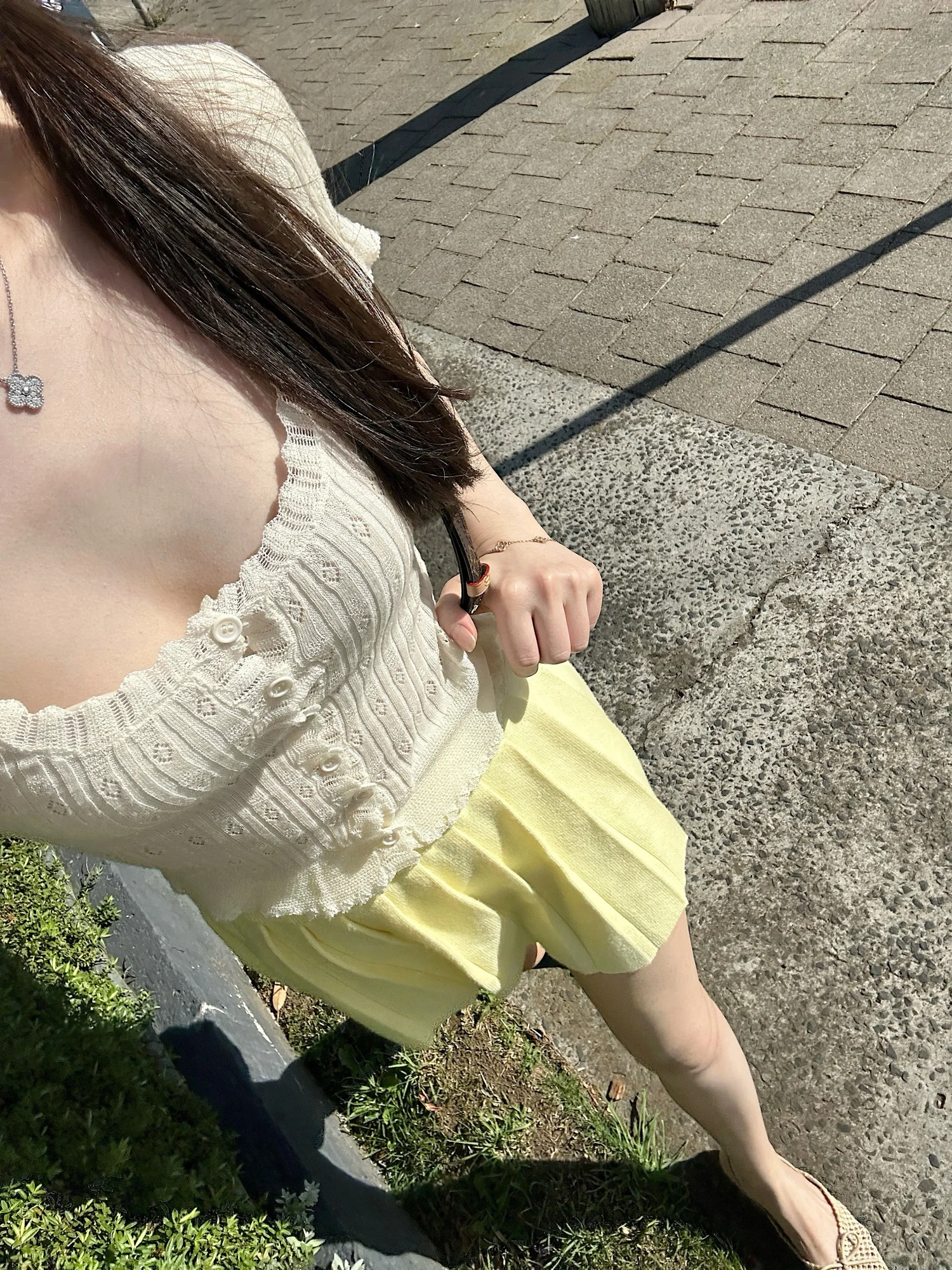 Dear Zhazha Oxygen Desire T Pure Desire Large U Collar Lace Button Hollow out Semi-Transparent Knitted Short Sleeve T
Dear Zhazha Oxygen Desire T Pure Desire Large U Collar Lace Button Hollow out Semi-Transparent Knitted Short Sleeve T