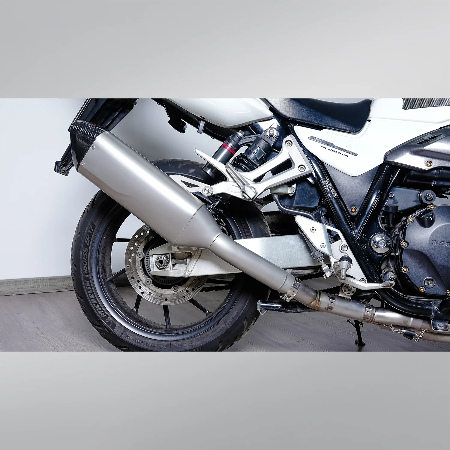 FOR CB1300 2003-2014Moto Exhaust Full section Muffler Front Link tail part Slip-On original Modified DB Killer Escape mid Pipe
FOR CB1300 2003-2014Moto Exhaust Full section Muffler Front Link tail part Slip-On original Modified DB Killer Escape mid Pipe