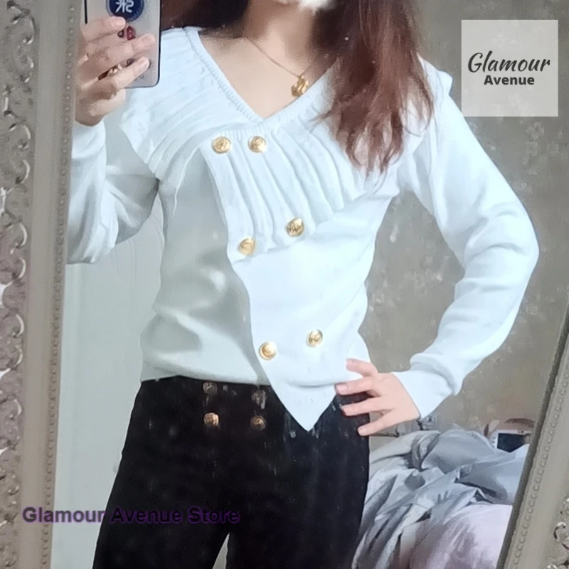 French high-end doll collar sweater women's autumn and winter new fashion irregular design sweater thin small fragrance top.
French high-end doll collar sweater women's autumn and winter new fashion irregular design sweater thin small fragrance top.