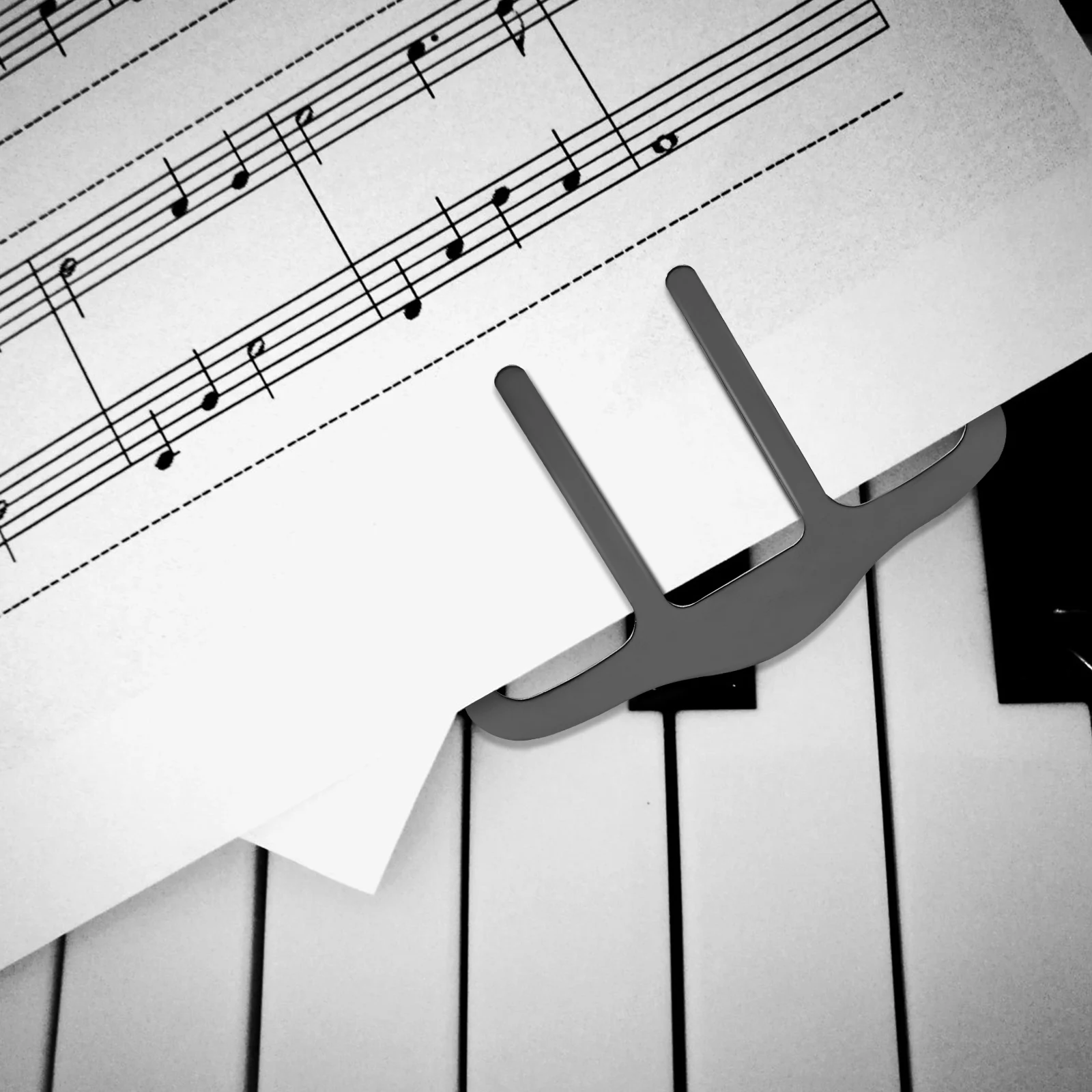 4 Pcs Piano Score Clips Book Holders Solid Structure Note Pattern Paper Metal Sheet
4 Pcs Piano Score Clips Book Holders Solid Structure Note Pattern Paper Metal Sheet