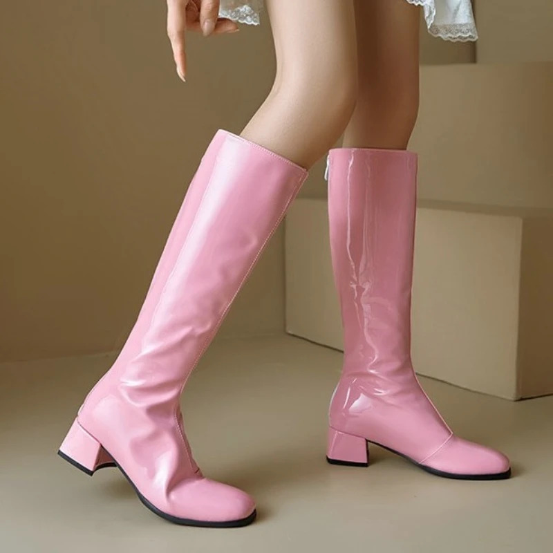 Women's Glossy Patent Leather Knee High Boots Black Square Toe Low Block Heel with Back Zipper Plus Size Nightclub Dance Shoes
Women's Glossy Patent Leather Knee High Boots Black Square Toe Low Block Heel with Back Zipper Plus Size Nightclub Dance Shoes
