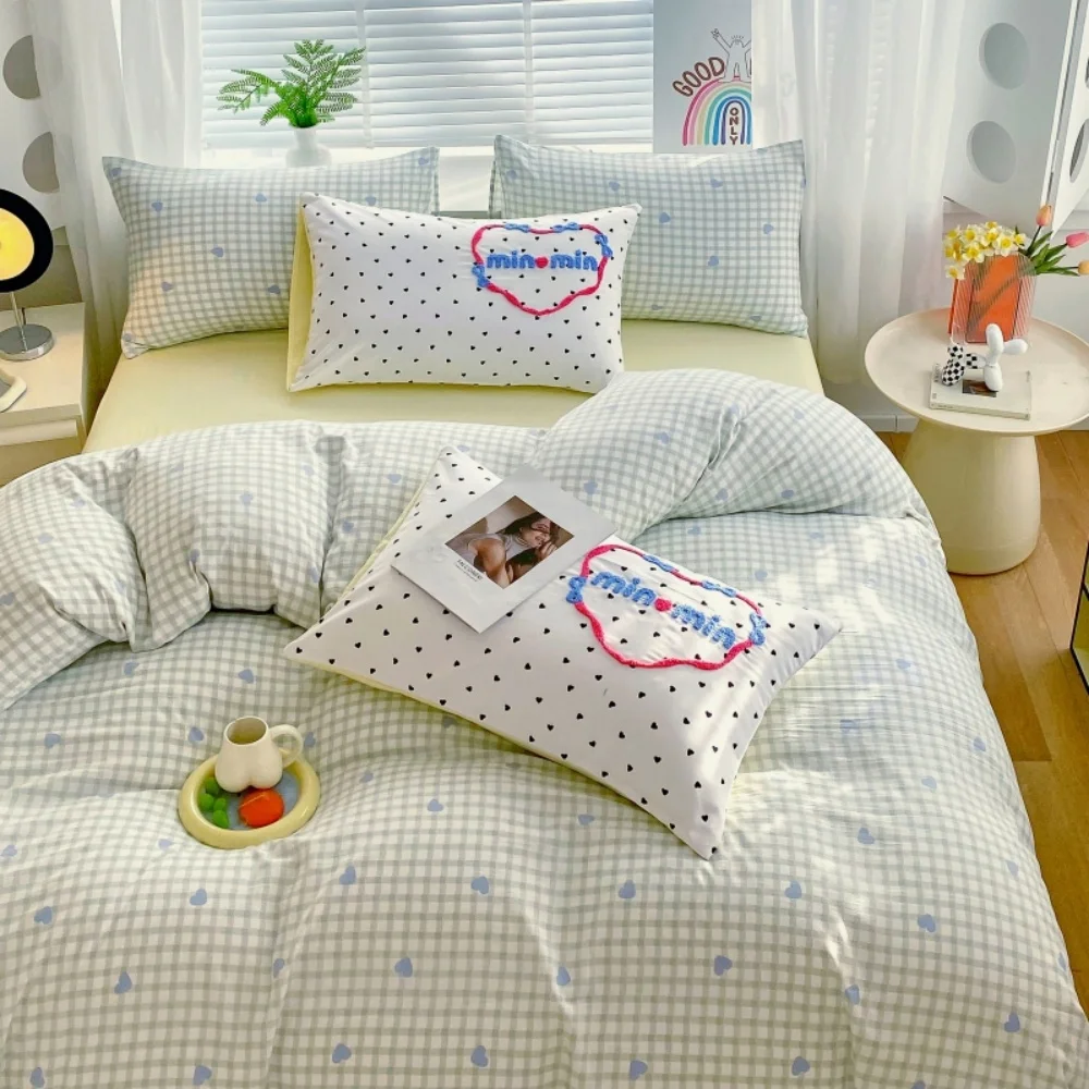 Korea Style Bedding Set Heart Print Washed Cotton Soft Duvet Cover Skin-friendly Quilt Cover Bed Sheet Pillowcase Home Textile
Korea Style Bedding Set Heart Print Washed Cotton Soft Duvet Cover Skin-friendly Quilt Cover Bed Sheet Pillowcase Home Textile
