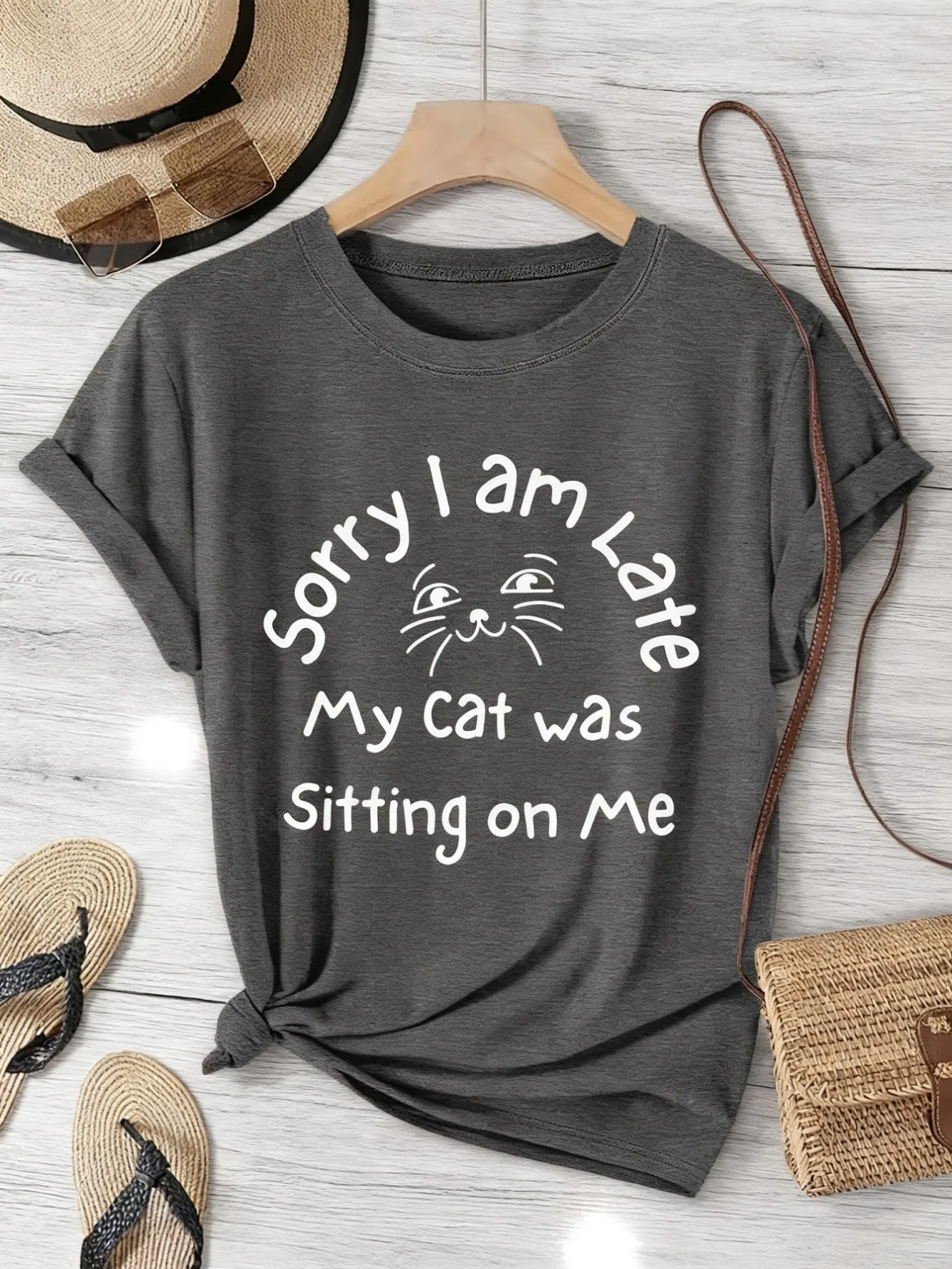 Plus size women's short sleeve T-shirt Sorry I Am Late My Cat Was Sitting On Me comfortable soft fabric summer outfit women's
Plus size women's short sleeve T-shirt Sorry I Am Late My Cat Was Sitting On Me comfortable soft fabric summer outfit women's
