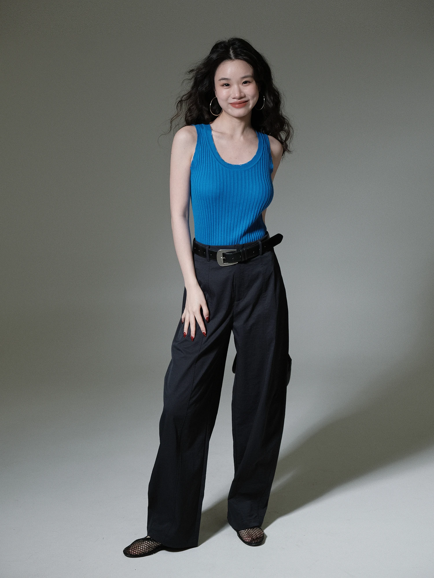 Ivy Yang Vintage Loose Commuter Arc Split Knife Pants Women's Spring Summer New Straight Leg Wide Leg Casual Pants
Ivy Yang Vintage Loose Commuter Arc Split Knife Pants Women's Spring Summer New Straight Leg Wide Leg Casual Pants