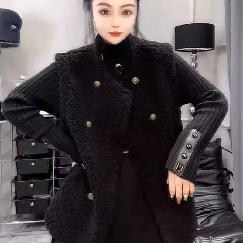 Women's Autumn and Winter Fashion Korean Style Lazy Style Velvet Thickened Vest Jacket Top
Women's Autumn and Winter Fashion Korean Style Lazy Style Velvet Thickened Vest Jacket Top