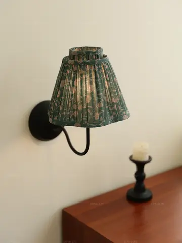 French Retro Wall Lamp Bedroom Headboard Medieval American High-End Feeling Rose Print Girl Decoration Atmosphere Lamp