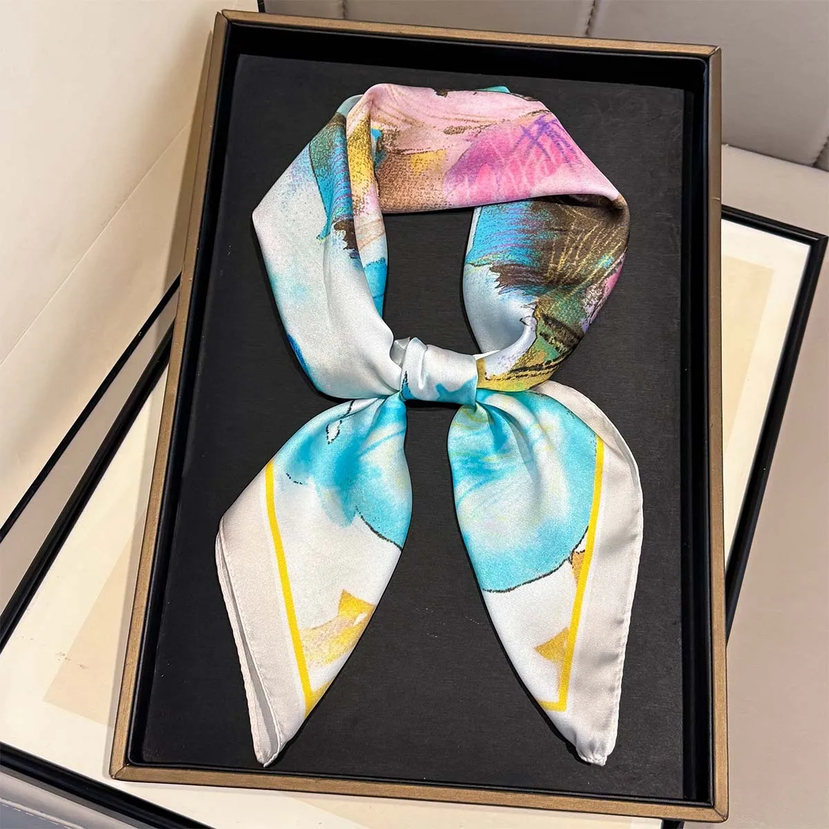 2026 Floral Silk Scarves Female Square Satin Bandana Hijabs Head Wraps for Women Foulard Shawl Female Neckerchief Summer 70cm
2026 Floral Silk Scarves Female Square Satin Bandana Hijabs Head Wraps for Women Foulard Shawl Female Neckerchief Summer 70cm