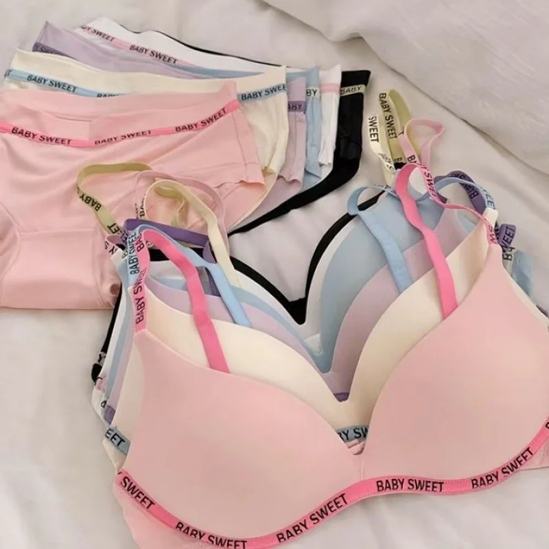 New style colored dopamine markless integrated small breasts gathered to show large underwear for women's windless bras
New style colored dopamine markless integrated small breasts gathered to show large underwear for women's windless bras