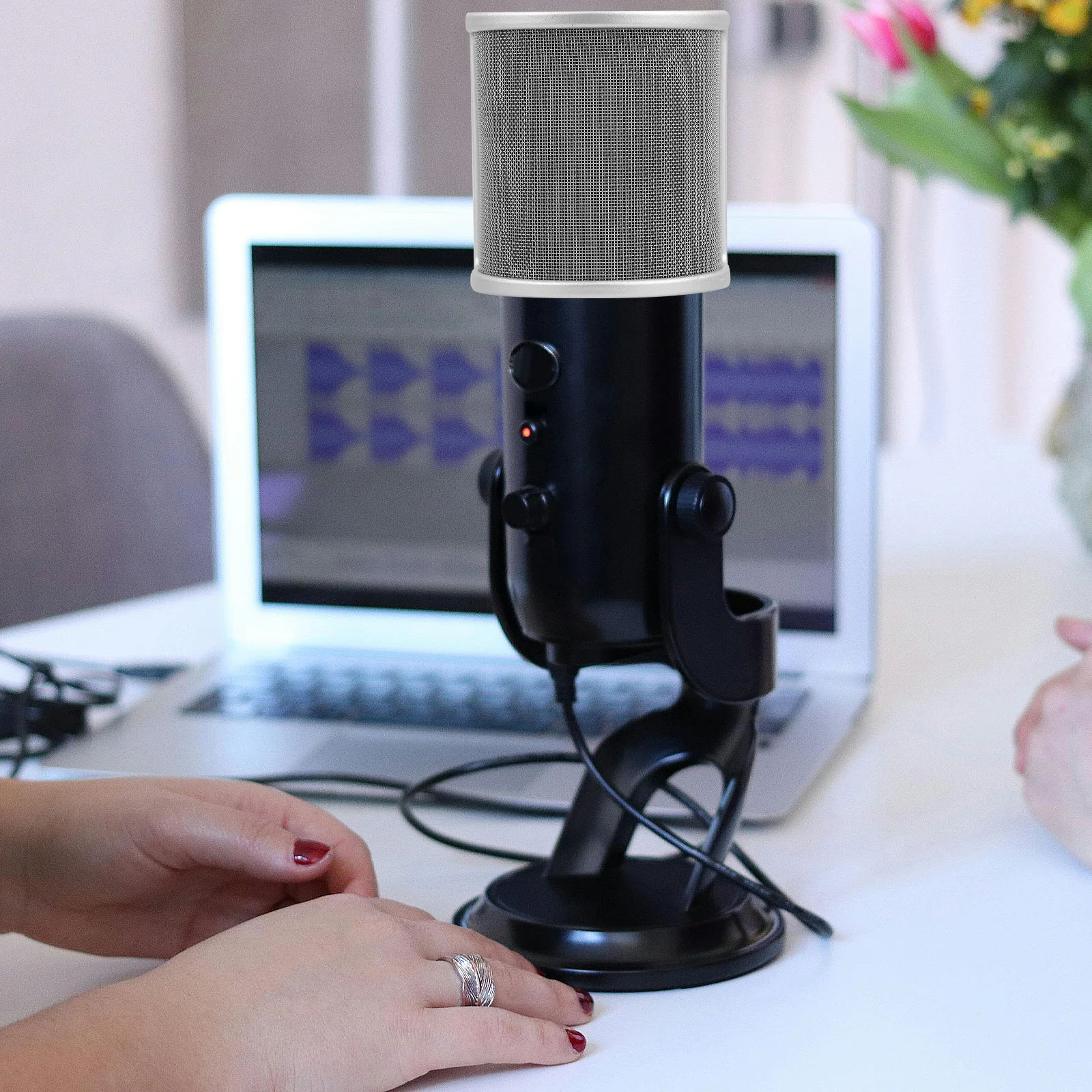 Microphone Windscreen Cover U-Shaped Pop Filter For Handheld Mic Studio Recording Live Broadcast Speech Recognition Accessory
Microphone Windscreen Cover U-Shaped Pop Filter For Handheld Mic Studio Recording Live Broadcast Speech Recognition Accessory