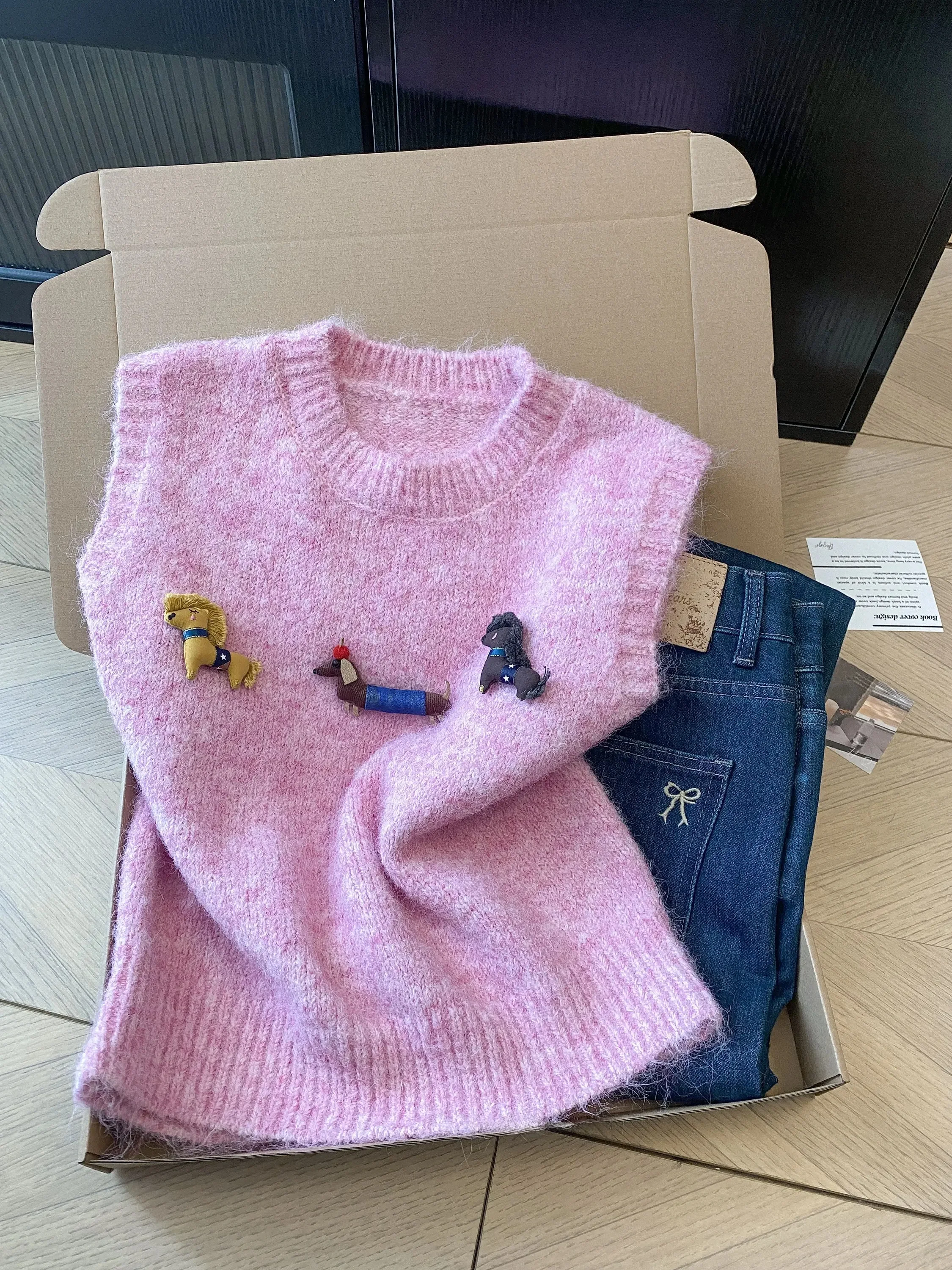 Pink Fun 3D Knitted Dog Vest Women's Autumn Winter New Style Soft Cozy Layering Sleeveless Top Korean Straight Cut Silk Blend
Pink Fun 3D Knitted Dog Vest Women's Autumn Winter New Style Soft Cozy Layering Sleeveless Top Korean Straight Cut Silk Blend