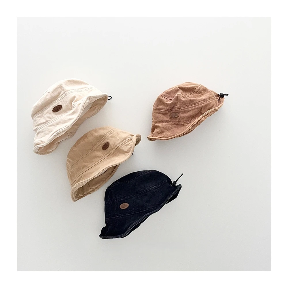 Детская шляпа в корейском стиле, однотонная, ретро, с кожаной нашивкой, солнцезащитная.
Детская шляпа в корейском стиле, однотонная, ретро, с кожаной нашивкой, солнцезащитная.