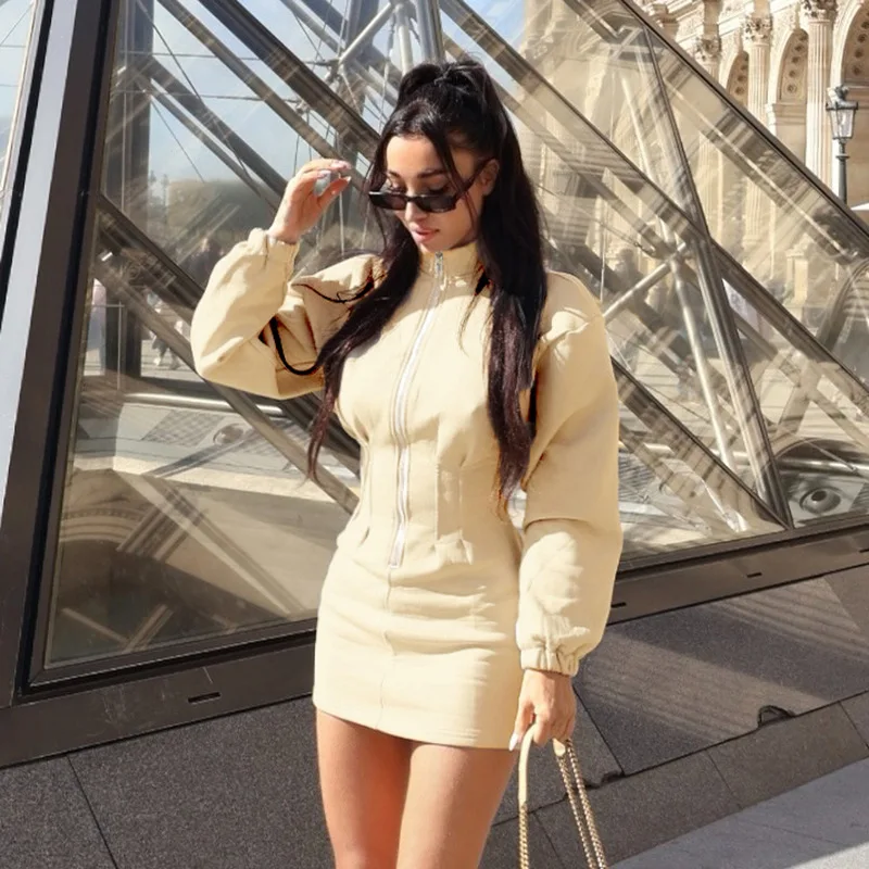 DSMTRC Новое короткое платье в офисном стиле, женское облегающее эластичное повседневное однотонное мини-платье с круглым вырезом и воротником-молнией спереди с длинными рукавами
DSMTRC Новое короткое платье в офисном стиле, женское облегающее эластичное повседневное однотонное мини-платье с круглым вырезом и воротником-молнией спереди с длинными рукавами