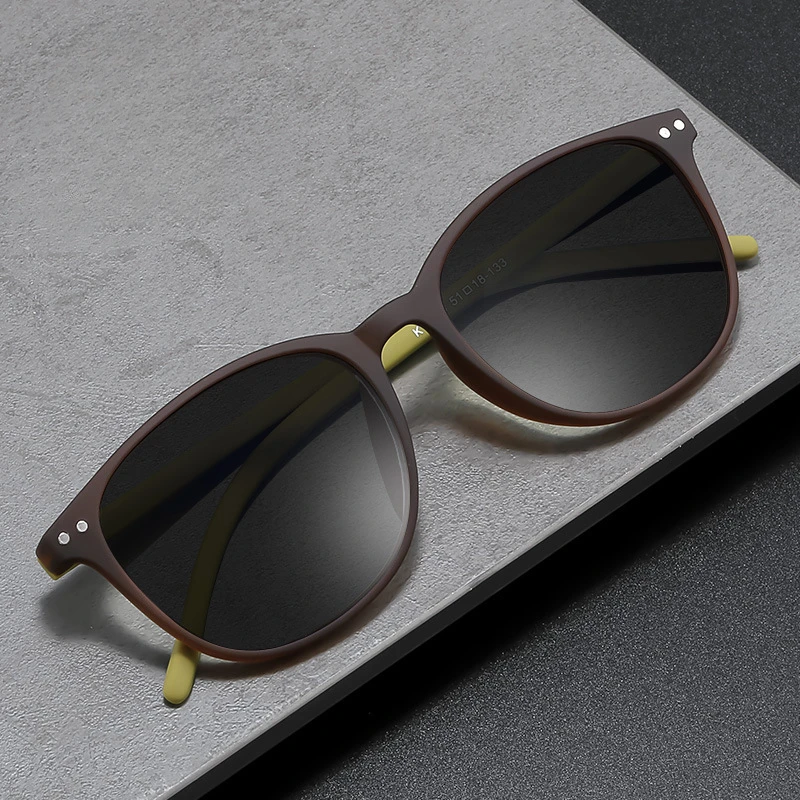 New Fashionable Round Frame Sunglasses for Women Oversized Frame UV Resistant Glasses Trendy Sun Protection for Men Eyewear
New Fashionable Round Frame Sunglasses for Women Oversized Frame UV Resistant Glasses Trendy Sun Protection for Men Eyewear