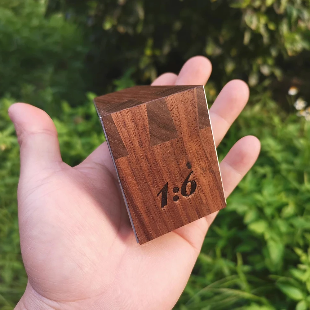 Black Walnut Woodworking Multifunctional Dovetail Degrees Gauge Ruler Wooden Ferramentas Dovetail Scriber 1:5-1:9
Black Walnut Woodworking Multifunctional Dovetail Degrees Gauge Ruler Wooden Ferramentas Dovetail Scriber 1:5-1:9