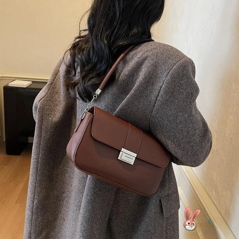 Новая женская сумка-мешок 2025 года в стиле ретро: на одно плечо, подмышечная, для поездок на работу, универсальная, легкая, люксовая
Новая женская сумка-мешок 2025 года в стиле ретро: на одно плечо, подмышечная, для поездок на работу, универсальная, легкая, люксовая