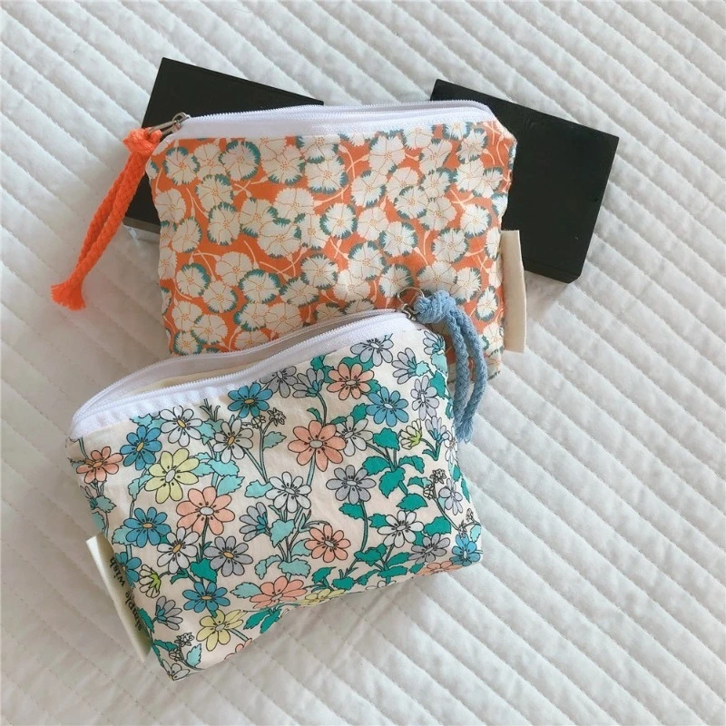 Floral Zipper Cosmetic Bag Cosmetics Organizer Women Girls Clutch Wallet Coin Purse Lipsticks Cosmetics Storage Bags Pouch
Floral Zipper Cosmetic Bag Cosmetics Organizer Women Girls Clutch Wallet Coin Purse Lipsticks Cosmetics Storage Bags Pouch