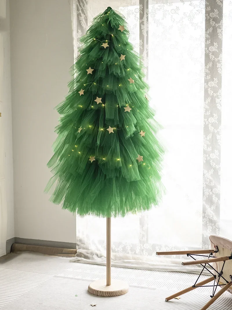 Eco-Friendly Green Handmade Christmas Tree with 2m Yarn Decoration for Festive Display in Store Window
Eco-Friendly Green Handmade Christmas Tree with 2m Yarn Decoration for Festive Display in Store Window