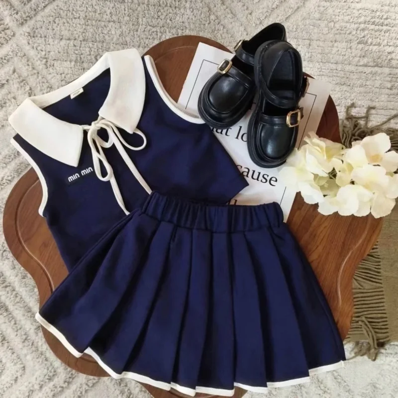 Girls' Summer Suit2025New Style College Style Turn-down Collar Sleeveless Top Baby Girl Stylish Pleated Skirt Two-piece Set
Girls' Summer Suit2025New Style College Style Turn-down Collar Sleeveless Top Baby Girl Stylish Pleated Skirt Two-piece Set