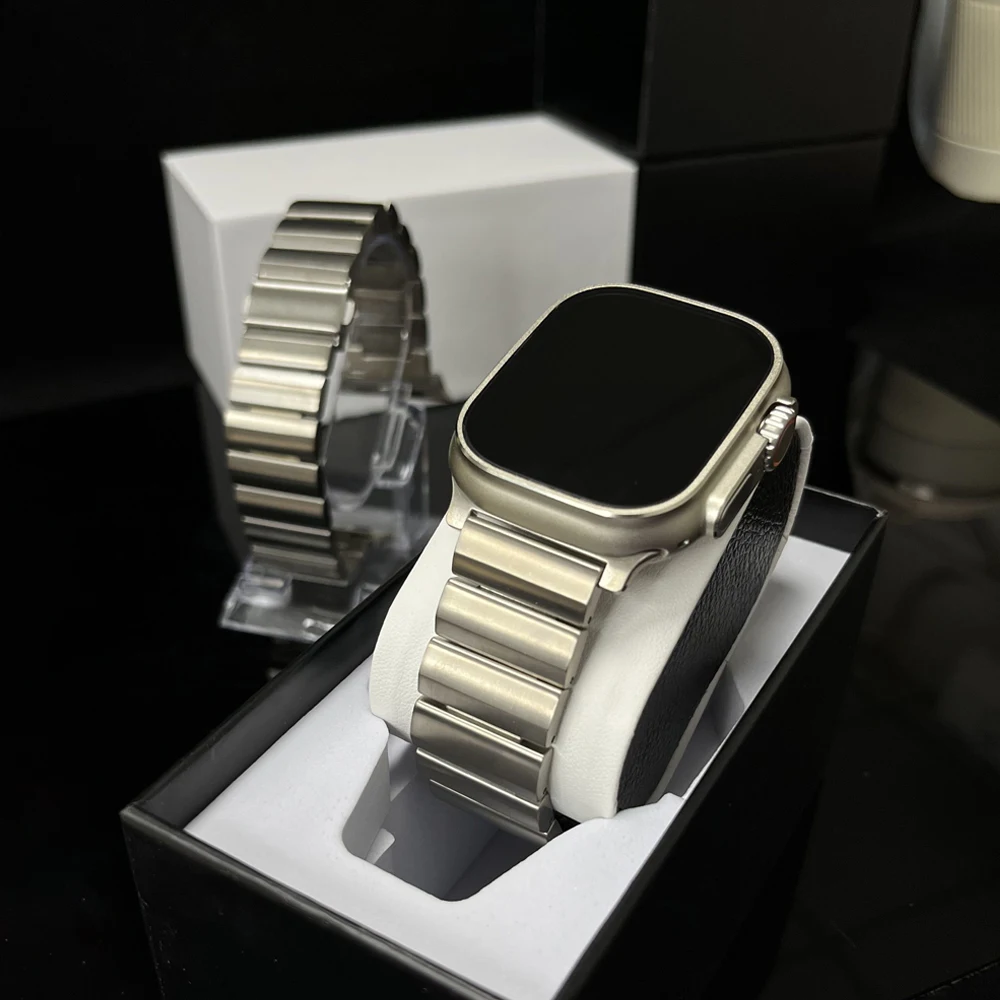 Luxury Titanium Strap for Apple Watch Sereis 10 46mm Ultra 1 2 49mm Men Link Bracelet for Iwatch 9 8 7 6 5 4 Se 45mm 44mm Band
Luxury Titanium Strap for Apple Watch Sereis 10 46mm Ultra 1 2 49mm Men Link Bracelet for Iwatch 9 8 7 6 5 4 Se 45mm 44mm Band