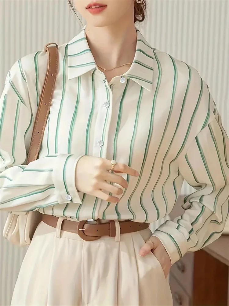 New Women's Autumn Elegant Lapel Tops Popular Striped Printed Slim Shirt Fall Commuter Office Women's Fashion Long Sleeve Tops
New Women's Autumn Elegant Lapel Tops Popular Striped Printed Slim Shirt Fall Commuter Office Women's Fashion Long Sleeve Tops