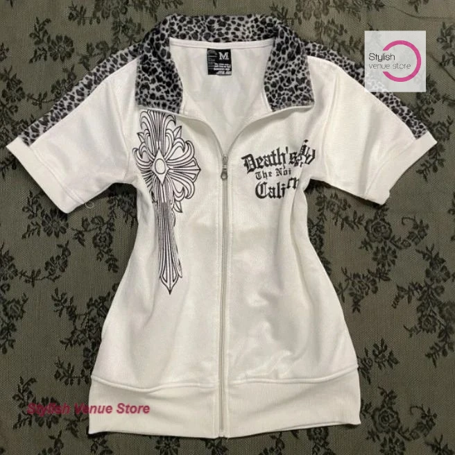 Japanese subculture y2k splicing leopard print cardigan coat short sleeve T-shirt women's summer new vintage slim waist top 
Japanese subculture y2k splicing leopard print cardigan coat short sleeve T-shirt women's summer new vintage slim waist top