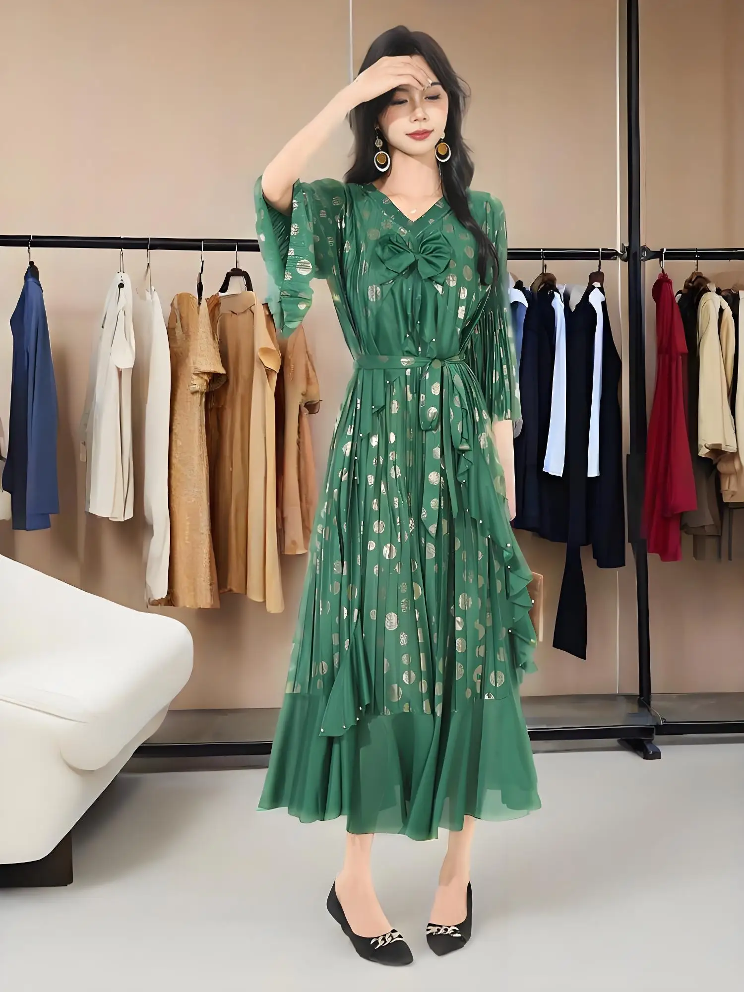 Miyake Autumn New French Light Luxury Dress Fashionable Pleated Elegant Niche Chic Pleated Waist Temperament Big Swing Dress 
Miyake Autumn New French Light Luxury Dress Fashionable Pleated Elegant Niche Chic Pleated Waist Temperament Big Swing Dress