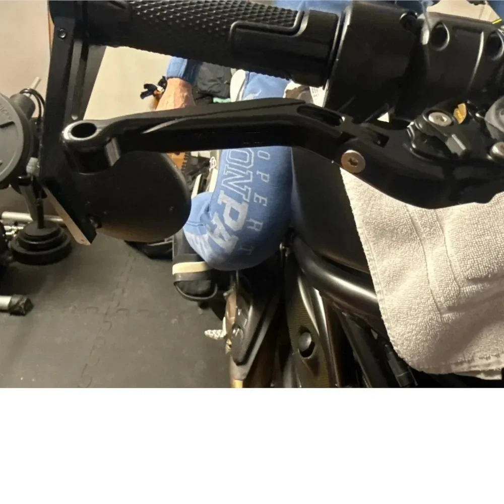 FOR SUZUKI BKING B-KING 2008 2009 2010 2011 2012 Motorcycle Accessories Aluminum Adjustable Brake Clutch Levers Handbar End Grip
FOR SUZUKI BKING B-KING 2008 2009 2010 2011 2012 Motorcycle Accessories Aluminum Adjustable Brake Clutch Levers Handbar End Grip