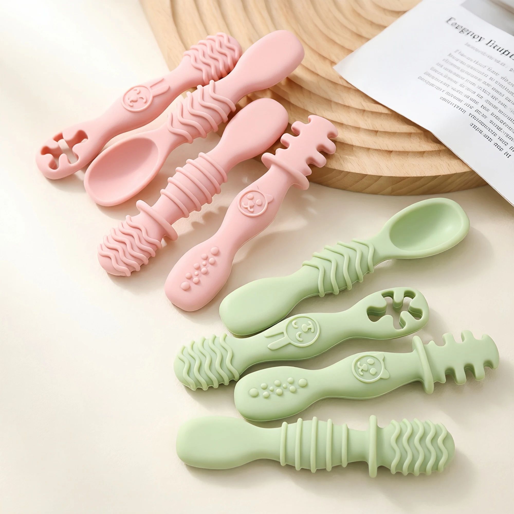 4pcs Silicone Spoon Set, infant self-feeding training, helps baby explore food, newborn essential & birthday gift
4pcs Silicone Spoon Set, infant self-feeding training, helps baby explore food, newborn essential & birthday gift