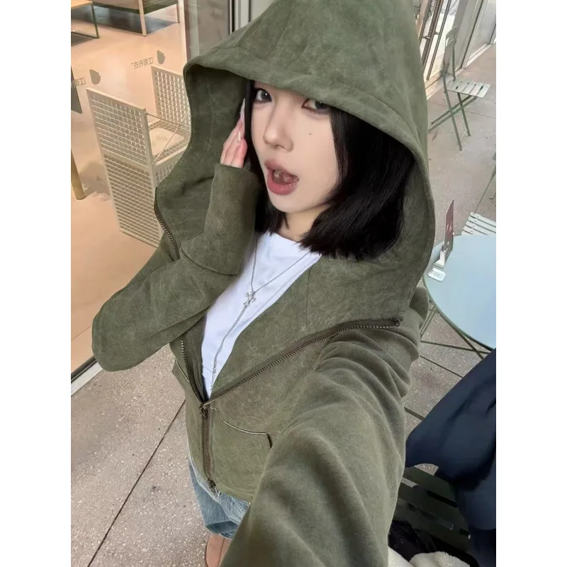 Весенне-осенний новый корейский удобный и красивый простой однотонный свитер с капюшоном, тонкое модное универсальное маленькое пальто
Весенне-осенний новый корейский удобный и красивый простой однотонный свитер с капюшоном, тонкое модное универсальное маленькое пальто