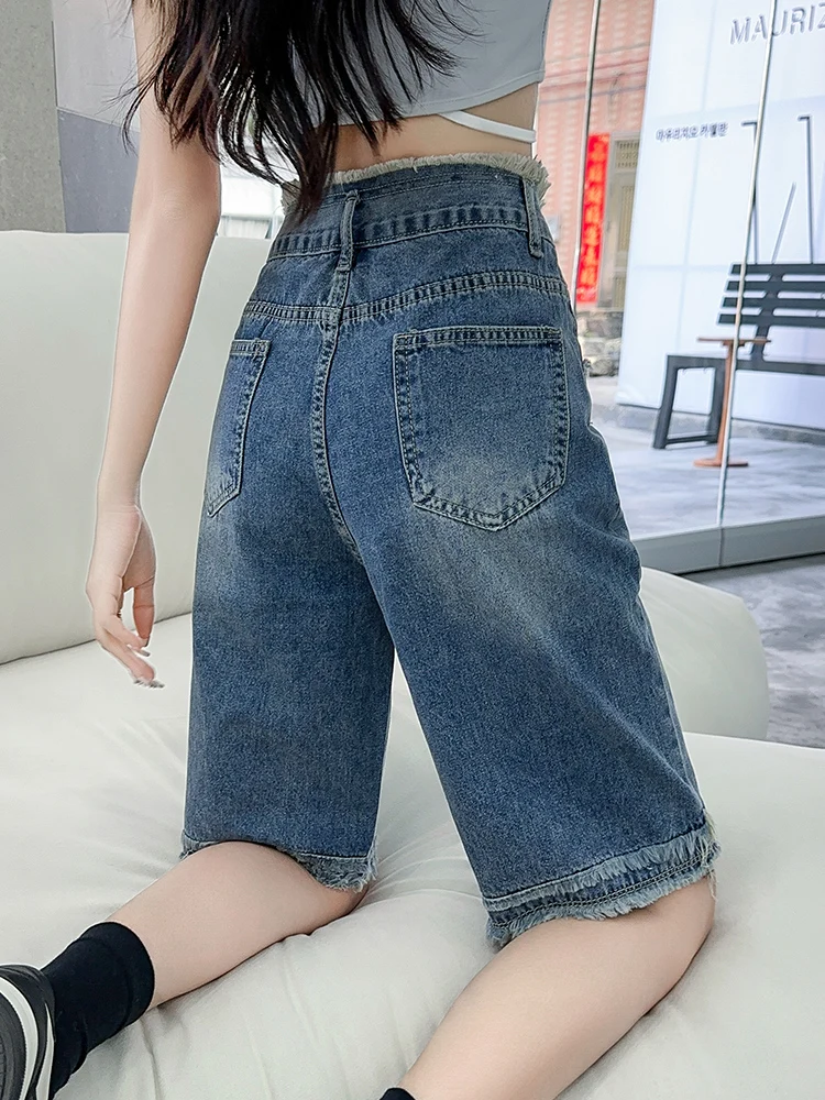 Широкие джинсы трапециевидной формы с высокой талией, женские летние новые свободные утягивающие бедра, 5-точечные брюки с потертым подолом
Широкие джинсы трапециевидной формы с высокой талией, женские летние новые свободные утягивающие бедра, 5-точечные брюки с потертым подолом