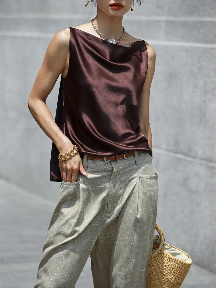 FANNIU Spring Summer Sexy Backless Double-Sided Satin Tank Top Women's Outerwear Three-acetate Blend Straight Cut Casual Vest
FANNIU Spring Summer Sexy Backless Double-Sided Satin Tank Top Women's Outerwear Three-acetate Blend Straight Cut Casual Vest
