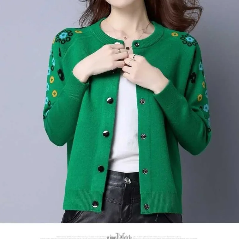 Spring/autumn Women's Round Neck Solid Screw Thread Button Floral Printed Long Sleeved Cardigan Coat Fashion Casual Loose Tops
Spring/autumn Women's Round Neck Solid Screw Thread Button Floral Printed Long Sleeved Cardigan Coat Fashion Casual Loose Tops